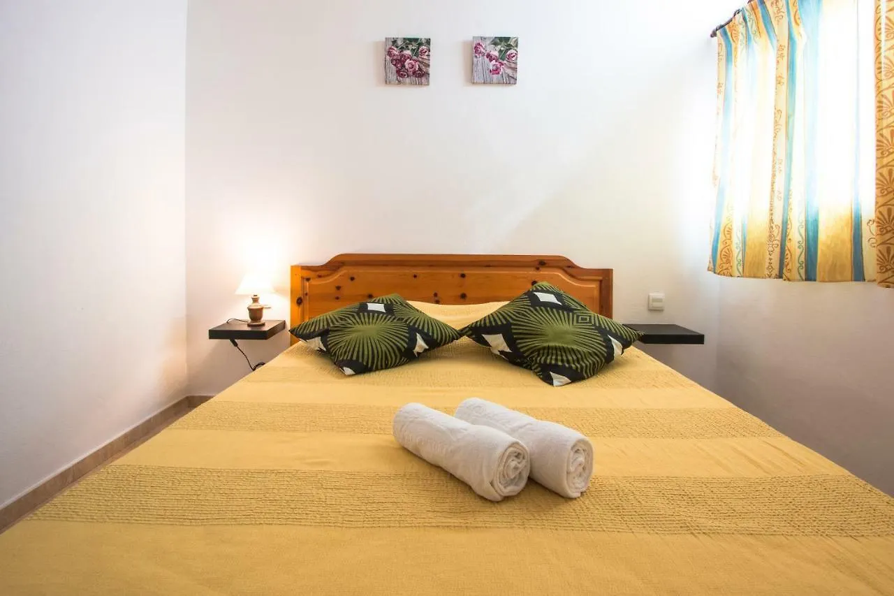 A Ensuite Apartment Con Zona De Patio Arrecife